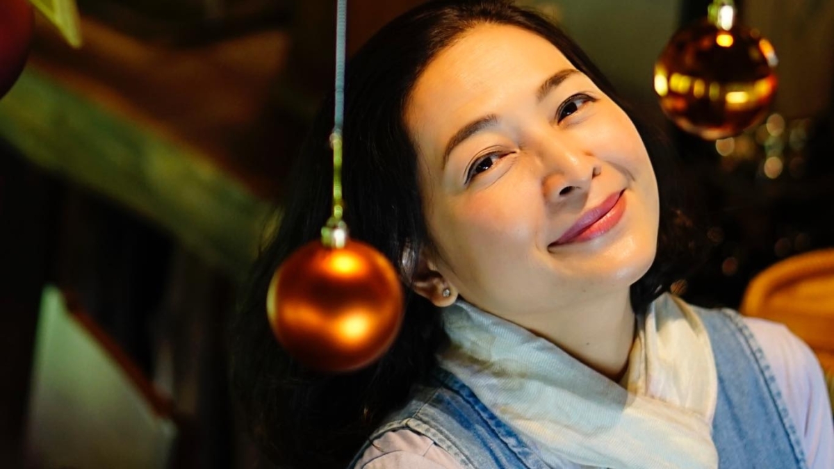 MC Quỳnh Hương sang Anh đón Giáng Sinh và ăn Tết cùng con trai