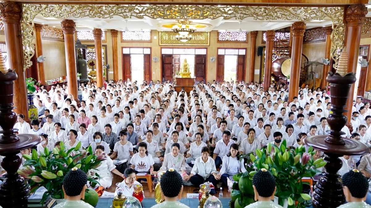 ĐCH Gieo Duyên Lương Hoàng Sám cho 1000 bạn hữu duyên được MayQ tổ chức tại Tổ Đình Giác Nguyên