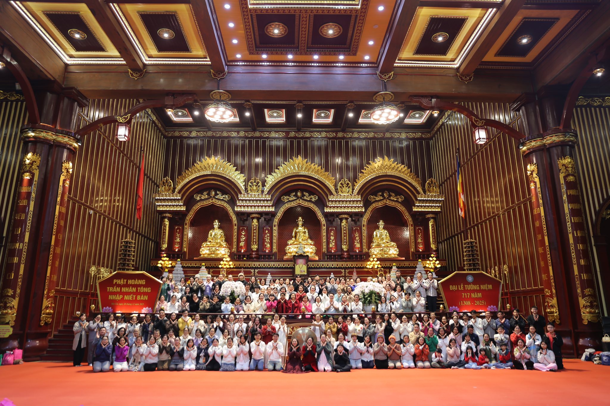 ĐÊM ĐÓN GIAO THỪA THIÊNG LIÊNG VÀ ẤM ÁP TRÊN ĐẤT YÊN TỬ 🎇🎆