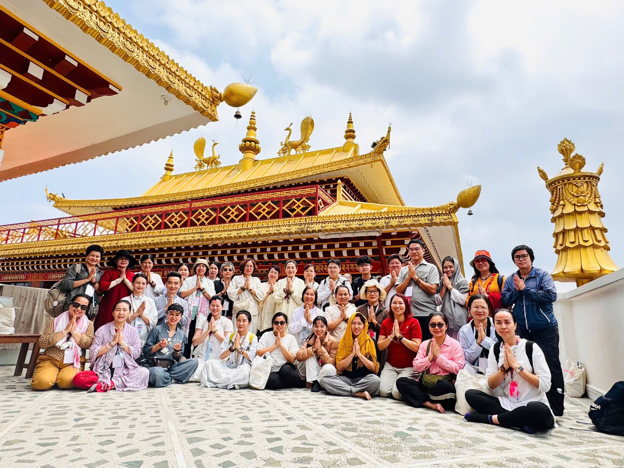 Hoàn tất tour Tịnh Nepal 2026
