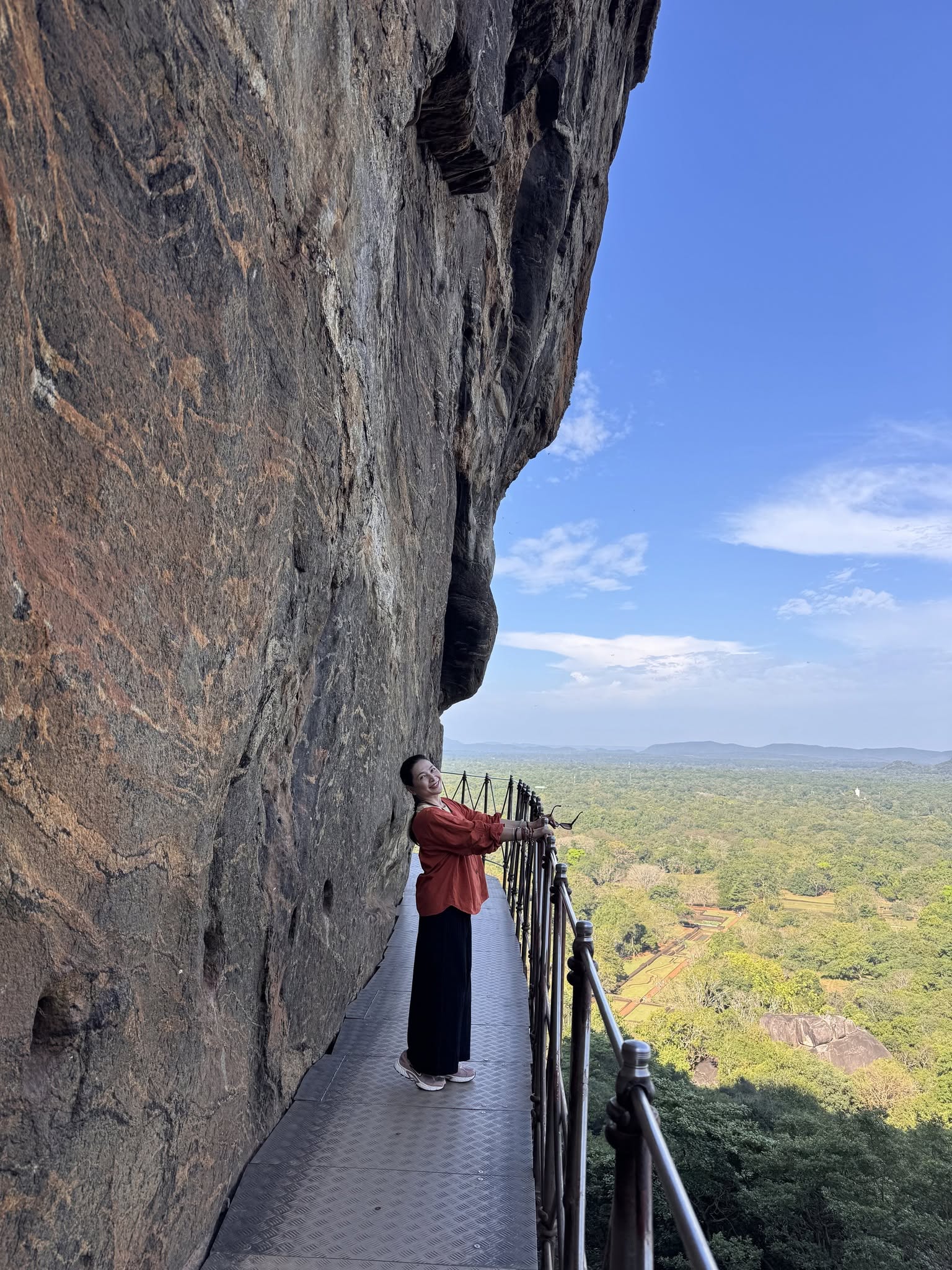 [Ký sự hành trình – KHẢO SÁT SRI LANKA] Bài 5: DAMBULLA: CHÙA HANG ROCK CAVE & KỲ QUAN SIGIRIYA – HÒN ĐÁ SƯ TỬ